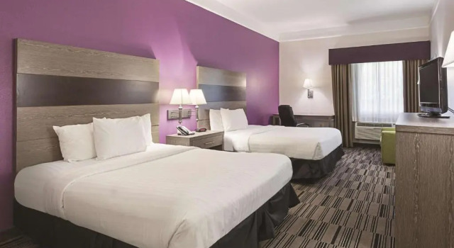 Четырёхместный номер Deluxe Kemah Edgewater Hotel, SureStay Collection by Best Western