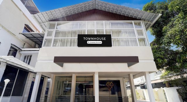 Коттедж Townhouse Deshabhimani Road Kaloor Kochi