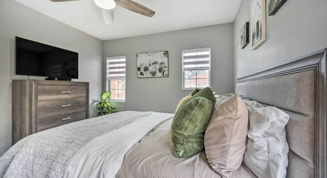 Апартаменты Renovated Kissimmee Townhome: 5 Mi to Disney!