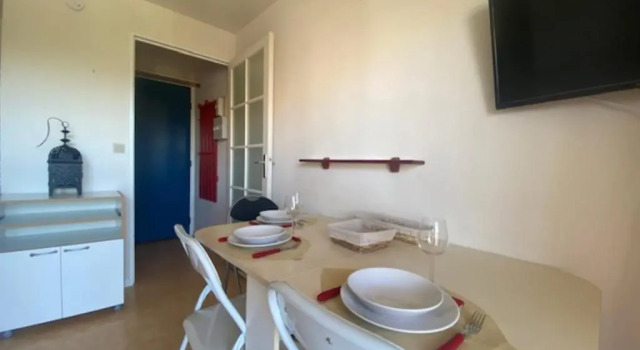 23m Peaceful With Balcony With Sea View !, Забронировать Апартаменты/квартира Кабур 