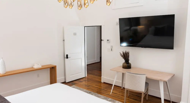 Люкс Luxury Fire Station One Boutique Hotel