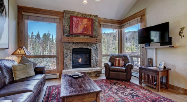 Spacious 3 Br Townhome In Keystone- Kids Ski Free 3 Bedroom Townhouse by Redawning