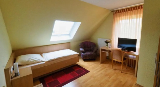Gasthof Erfurth, Book Hotel Hotels in Sehnde with Parking, Parking