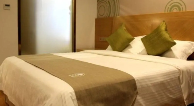 Двухместный номер Standard GreenTree Inn LiuAn Jinan District North Bus Station Express Hotel