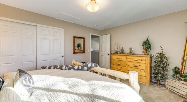 Loveland Home w/ Private Hot Tub + Wood Fireplace!, Забронировать Отель Отели Лавленд 3 звезды, 3*
