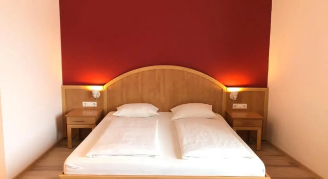 Двухместный номер Standard Semiramis Business Hotel