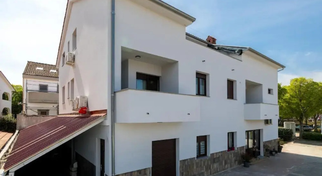 Апартаменты Simplistic Apartment in Malinska near Sea