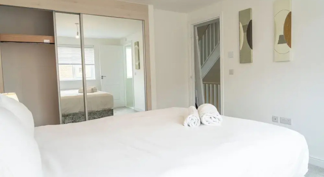 Коттедж Superior 3 Bedroom 4 Bathroom House Goodwood Chichester