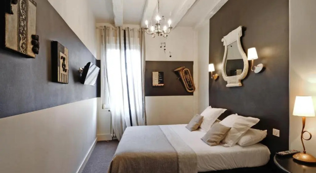 Номер Comfort Logis Hotel Restaurant Le Cheval Blanc