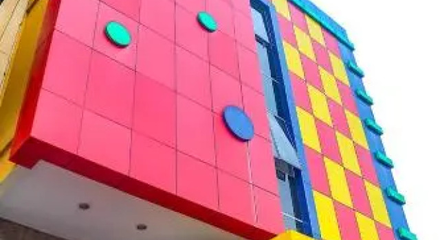 Hotel Emerald Manado, Book Hotel Hotels in Sulawesi with Parking, Parking