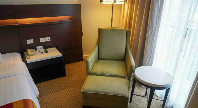 Номер Deluxe Century Park Hotel