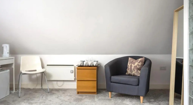 The Annexe, Book Pension Cheltenham 