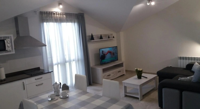 Apartamentos La Pradera de Isla, Rezerwuj Apartament Hotele w Kantabria z parkingiem, Parking