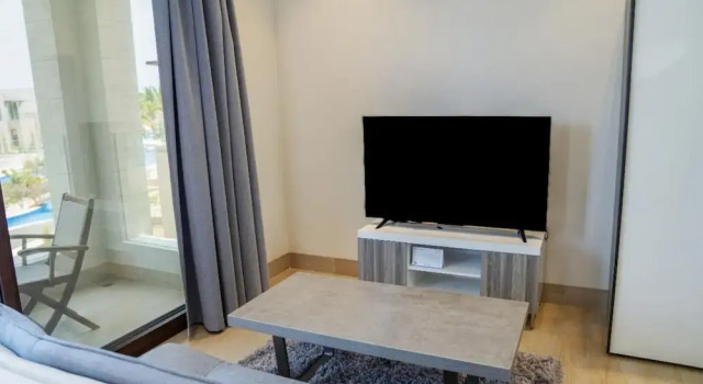 Chic Pool-view Studio With Balcony, Prenota Appartamento Hotel a Dhofar con parcheggio, Parcheggio