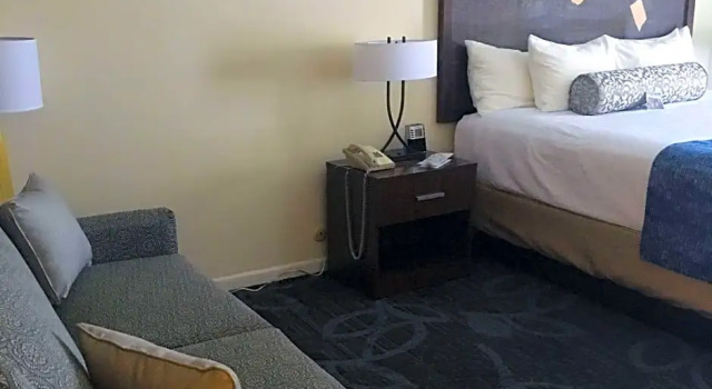 Двухместный номер Standard с балконом Spark by Hilton Chincoteague Island