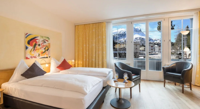 Двухместный номер Deluxe с видом на горы Schweizerhaus Swiss Quality Hotel