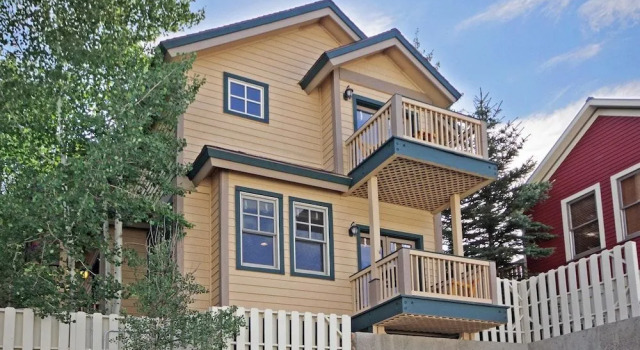 Mountain Ridge Chalet by RedAwning, Rezerwuj Chalet Hotele w Vail Ski z parkingiem, Parking