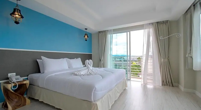 Двухместный полулюкс Prachuap Grand Hotel