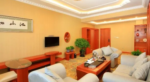 Люкс Deluxe Jingpo Renjia Hotel