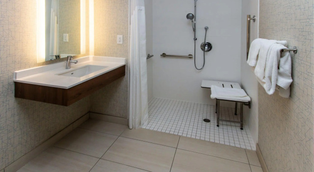 Двухместный номер Standard Holiday Inn Express Hotel & Suites Roseville - Galleria Area by IHG