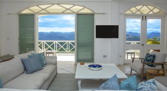 Zephyr Hill - 2 bedroom Villa with awe inspiring views 2 Villa by RedAwning, Prenota Villa Cap Estate Castries