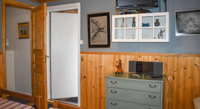 Amazing Apartment in Beddingestrand With 1 Bedrooms and Wifi, Book Lejlighed Hoteller i Trelleborg med parkering, Parkering