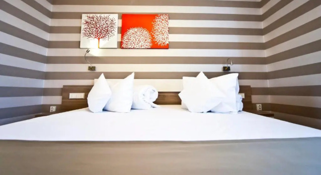 Полулюкс Hotel Confort
