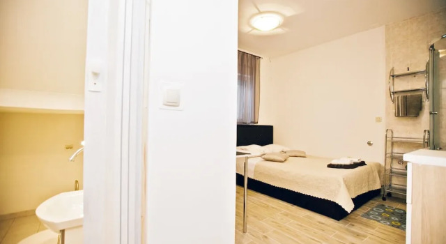 Vukovarska studio apartment, Prenota Appartamento Splitska 
