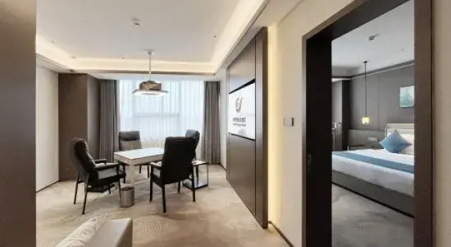 Люкс Deluxe с видом на сад Wuhan Lin Konggang Exhibition Hotel
