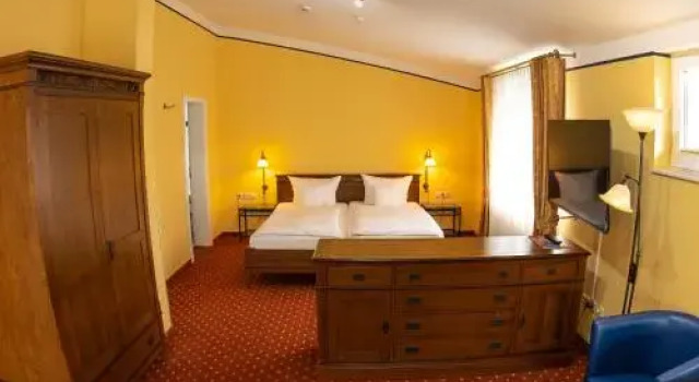 Hotel Kaisergarten Neuenrade, Забронировать Отель Отели Нойенраде с парковкой, Парковка
