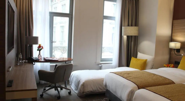 Трёхместный номер Comfort Отель Leonardo Antwerpen