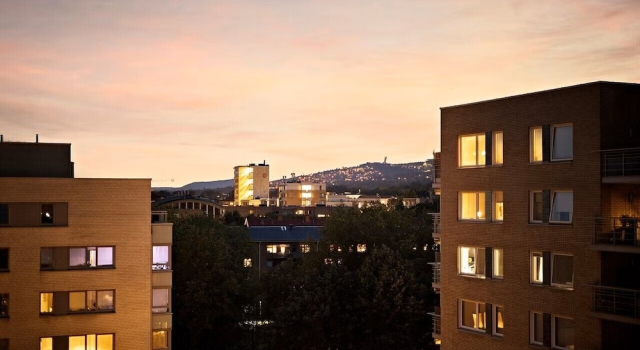Charming Oslo Apt - Modern Comfort & City View, Забронировать Отель Отели Осло с парковкой, рядом с Нюдален, Парковка