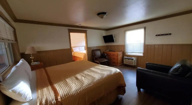 Семейный люкс Kernville Inn