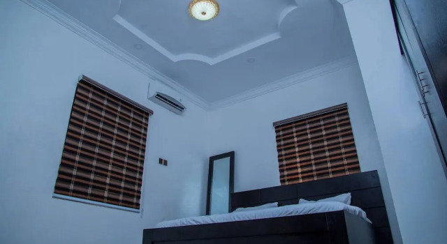 Julie Moradeke Serviced Apartment Suites, Đặt Căn hộ Osogbo 