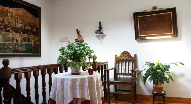 Hospedaje Angelica, Забронировать Отель Сантильяна-дель-Мар Cantabria Coast, рядом с Музей инквизиции