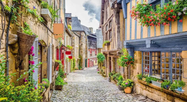appartement de 50m de dessous de villa confortable et bien équipé terrasse de 40 bien équipé barbecue et planchas parasol wifi gratuit parking gratuit