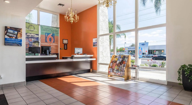 Motel 6-Redlands, CA, Buchen Sie Motel Redlands Kalifornien