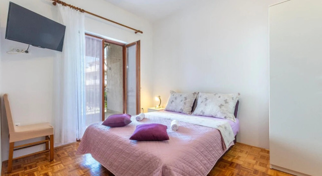 Stunning Apartment in Stobrec With Wifi, Rezerwuj Apartament Hotele w Split-Dalmatia County z parkingiem, Parking