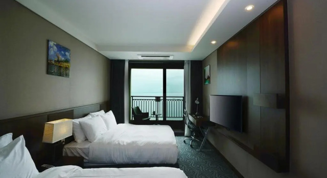 Семейный номер Deluxe с видом на океан Ramada by Wyndham Gangwon Sokcho