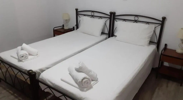 Christen house, Rezervovat Hotel Hotely v Corinthia Regional Unit s parkováním, Parkování