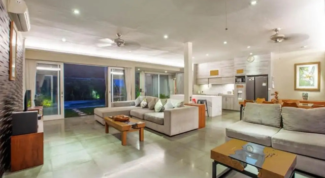Luxury 3BR Kahuripan Villa, Rezervovat Vila Chaty v Bali, Chalupa