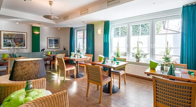 Hotel zur Post - Economy Rooms, Buchen Sie Hotel Garrel Oldenburger Münsterland