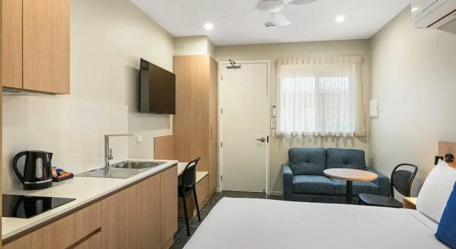 Студия Deluxe Avenue WEST Studio Units