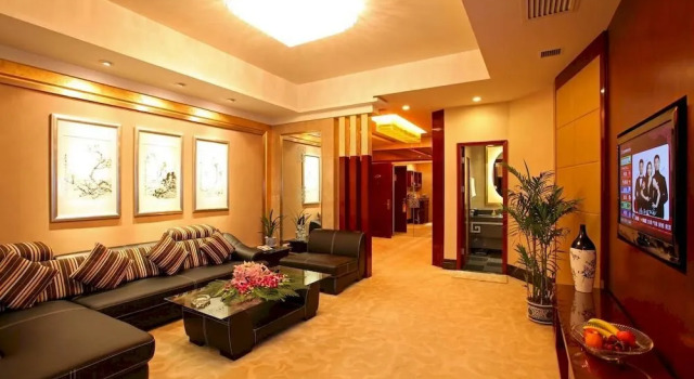 Hangzhou Xiaoshan Sky Hotel, Book Hotel Hoteller i Xiaoshan med pool, Swimmingpool