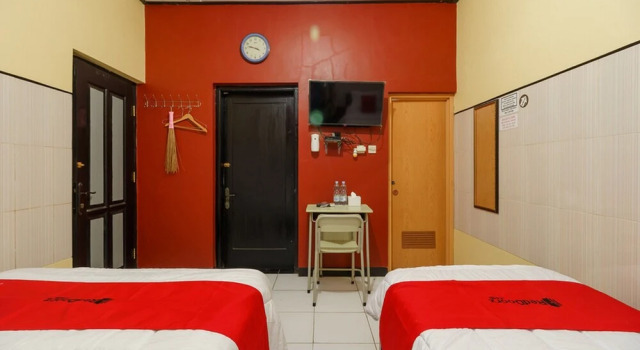 Hotel Sasarengan by RedDoorz, Rezervovat Hotel Babakan West Java