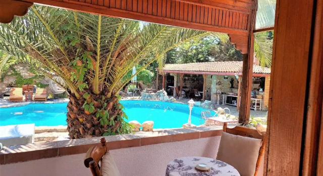 Трёхместный номер Standard с видом на бассейн Kemerbag 29 Guest House 12 Yaş Üstü