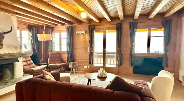 Modern 3 Br Duplex With Huge Panoramic Alps Views, Забронировать Апартаменты/квартира Отели Шато-д'Э с парковкой, рядом с Горнолыжный курорт Шато д’О, Парковка