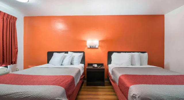 Четырёхместный номер Deluxe Motel 6-Attalla, AL