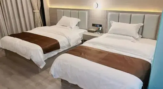 Lancang Yaliang Hotel, Buchen Sie Hotel Lancang Yunnan