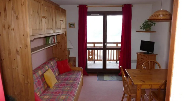 Studio coin montagne à Auris en Oisans avec vue magnifique, Забронировать Апартаменты/квартира Ори Oisans, рядом с Горнолыжный курорт Орис-ан-Уазан